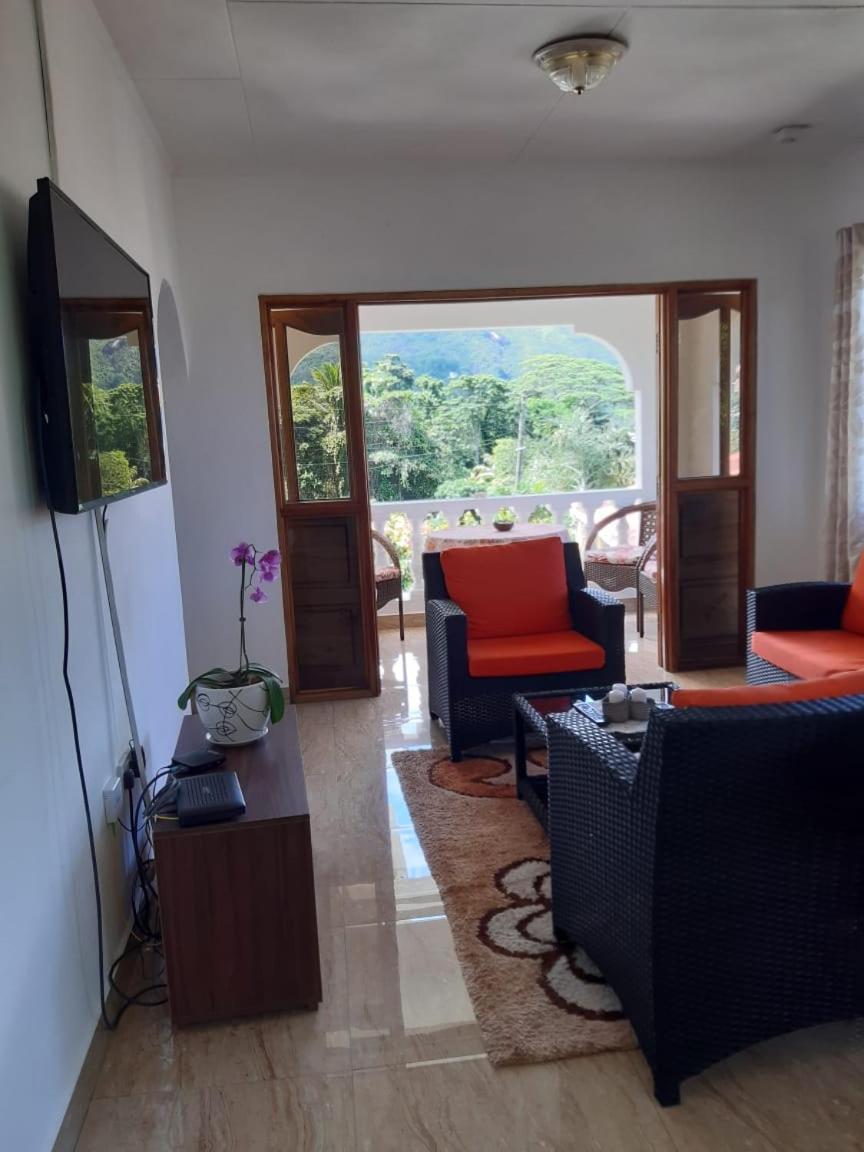 Josies Cottage Beau Vallon  Eksteriør billede