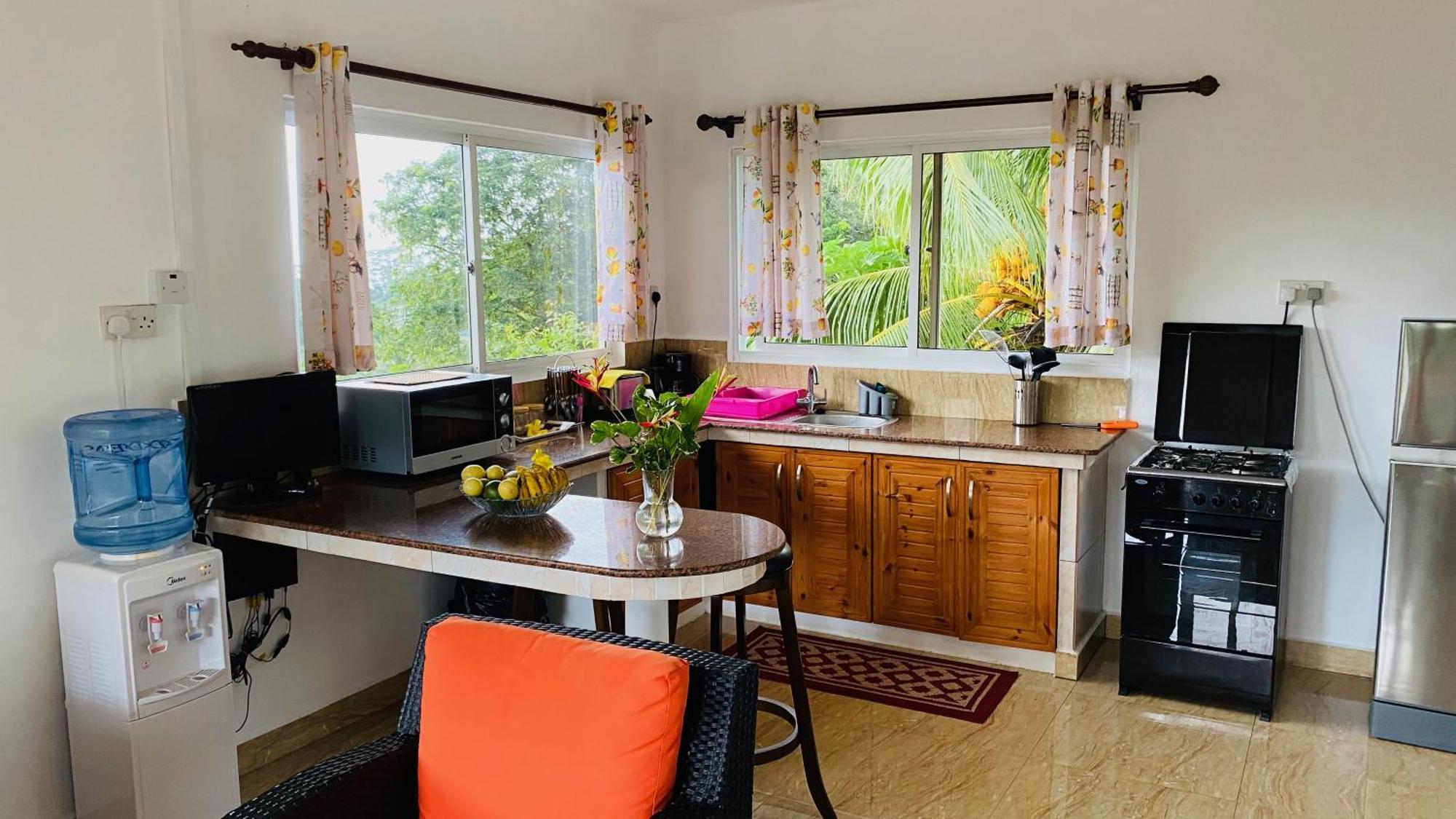 Josies Cottage Beau Vallon  Eksteriør billede