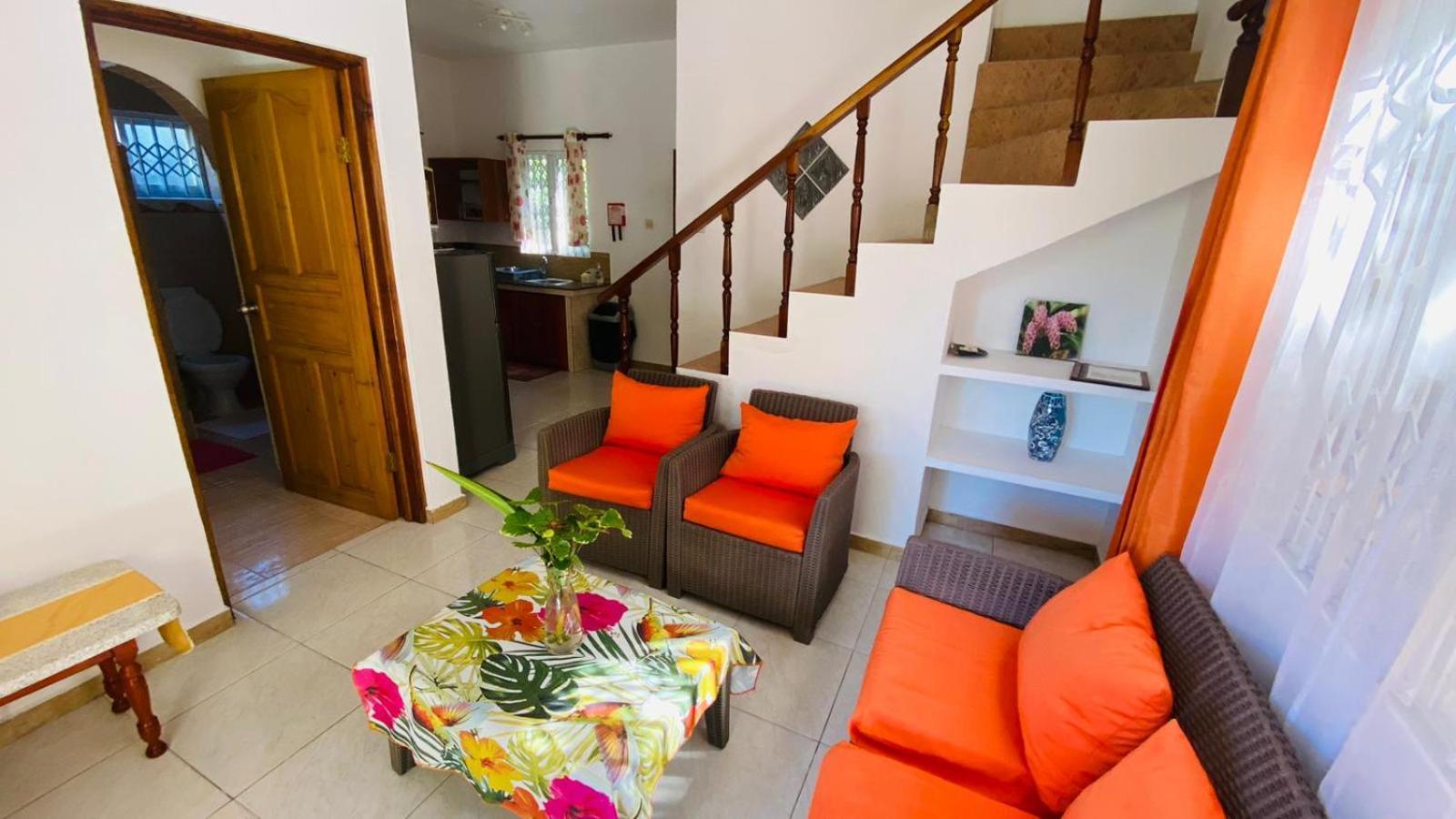 Josies Cottage Beau Vallon  Eksteriør billede