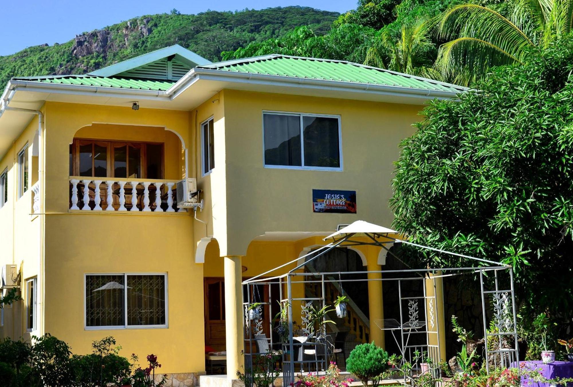 Josies Cottage Beau Vallon  Eksteriør billede